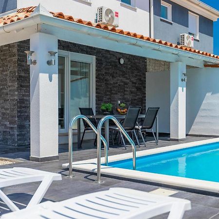 Villa Sarah Медулин Екстер'єр фото
